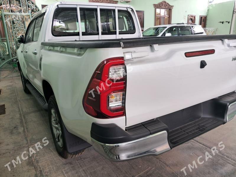 Toyota Hilux 2025 - 695 000 TMT - Aşgabat - img 4