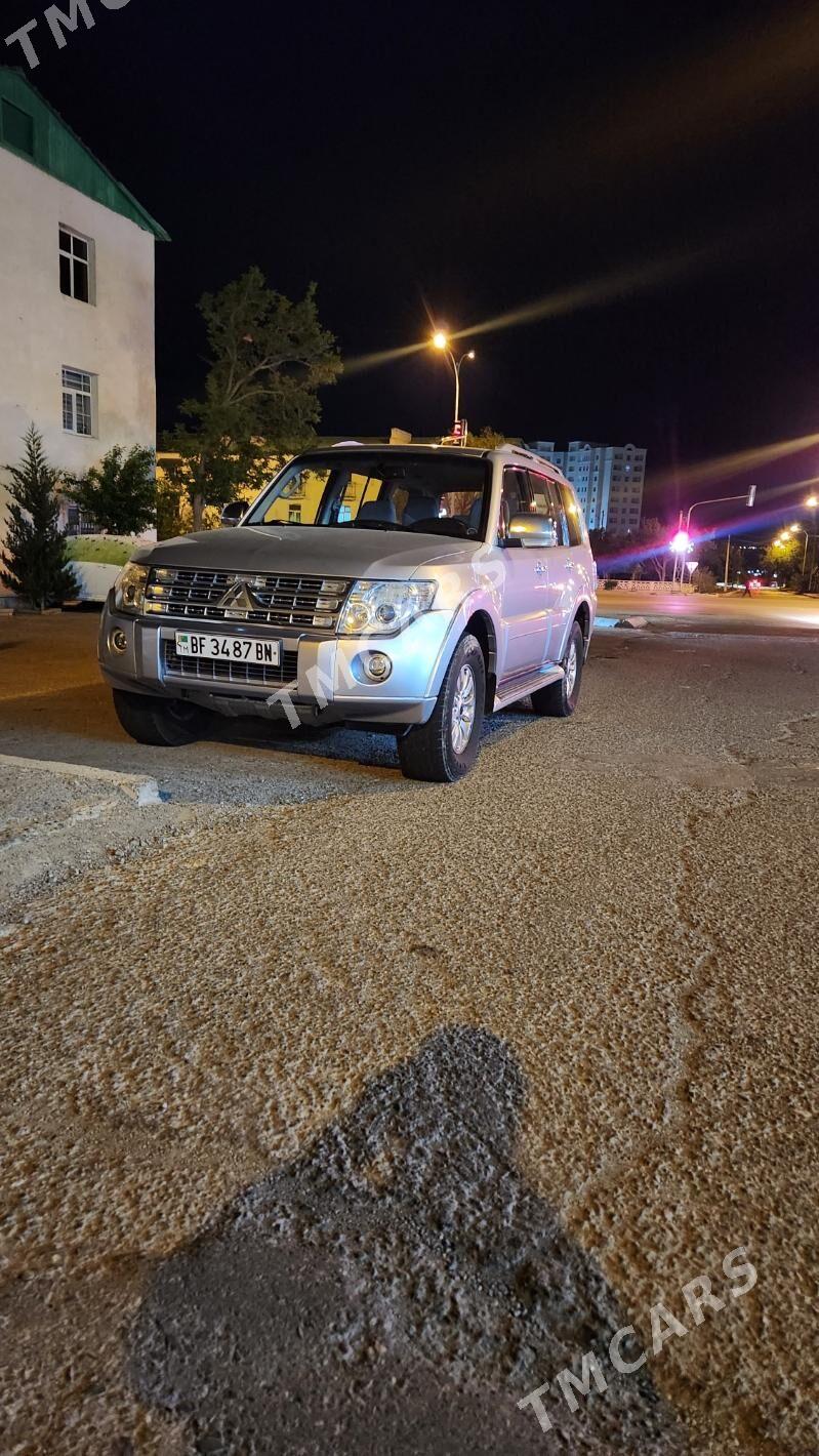 Mitsubishi Pajero 2010 - 200 005 TMT - Türkmenbaşy - img 2