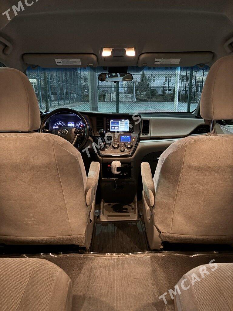 Toyota Sienna 2018 - 390 000 TMT - Aşgabat - img 6