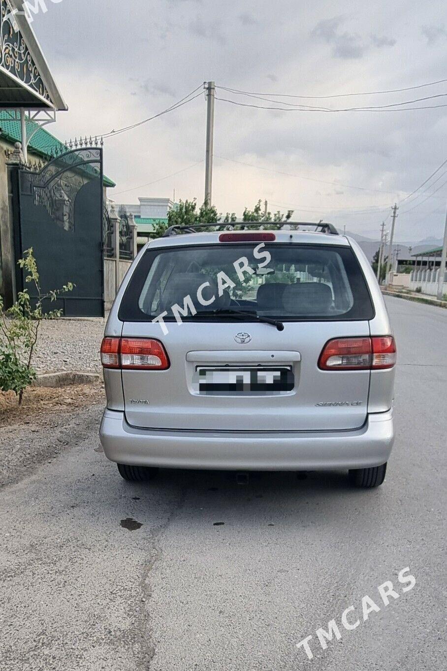 Toyota Sienna 2002 - 170 000 TMT - Balkanabat - img 3