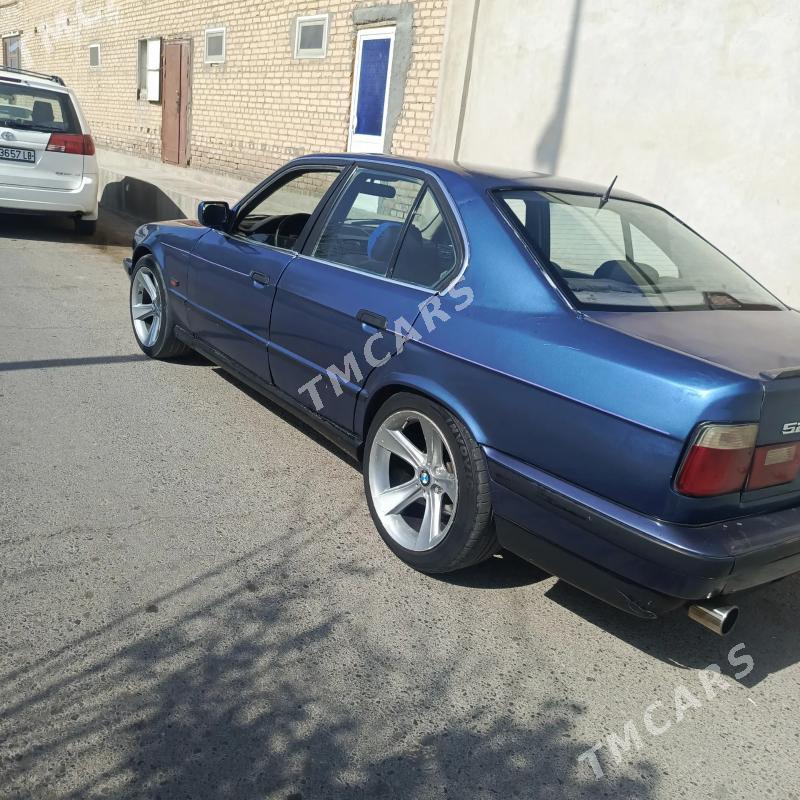 BMW 520 1992 - 35 000 TMT - Türkmenabat - img 4