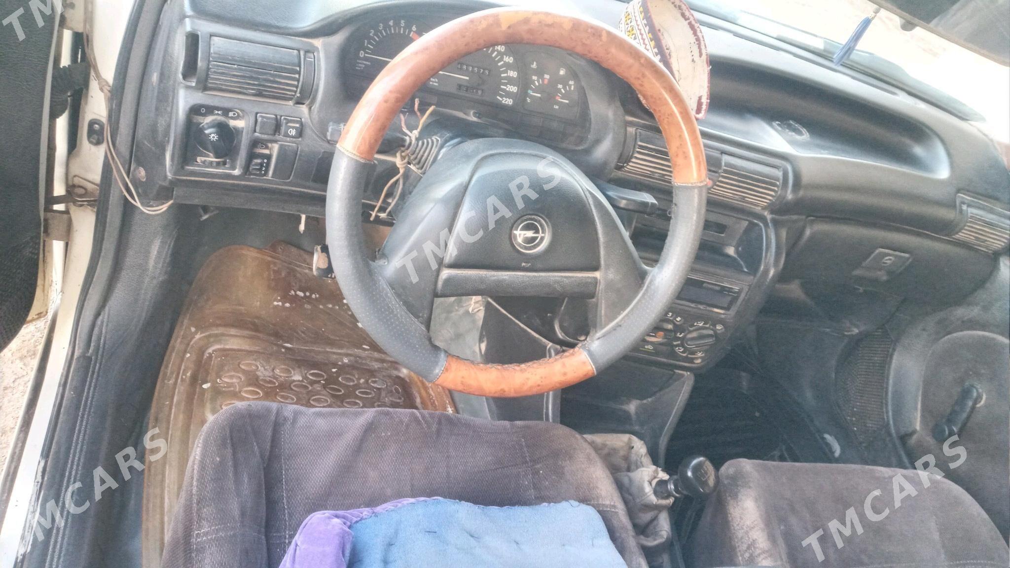 Opel Astra 1992 - 23 000 TMT - Köneürgenç - img 3