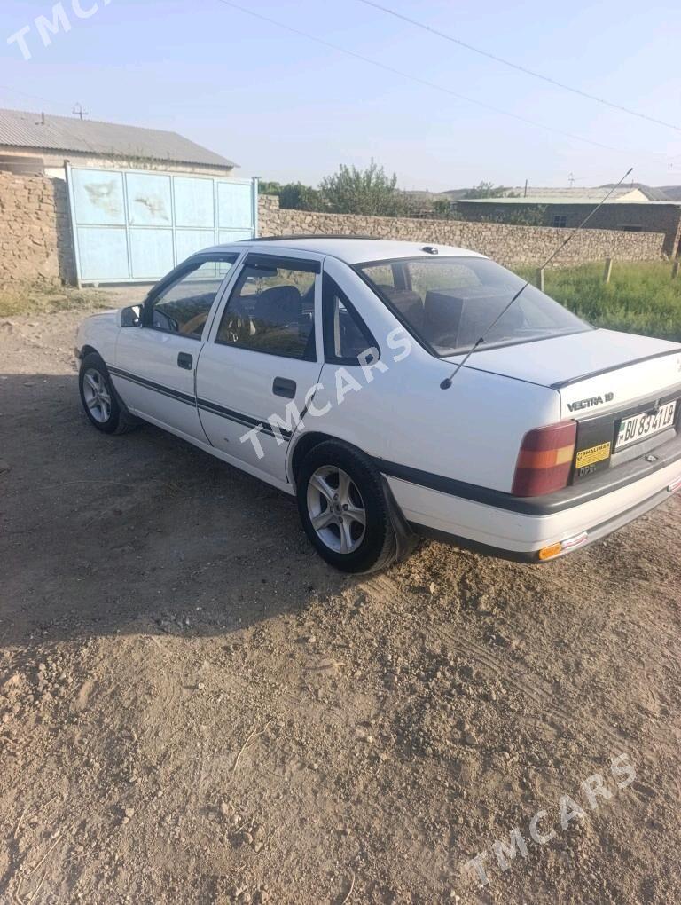 Opel Vectra 1990 - 35 000 TMT - Köýtendag - img 2