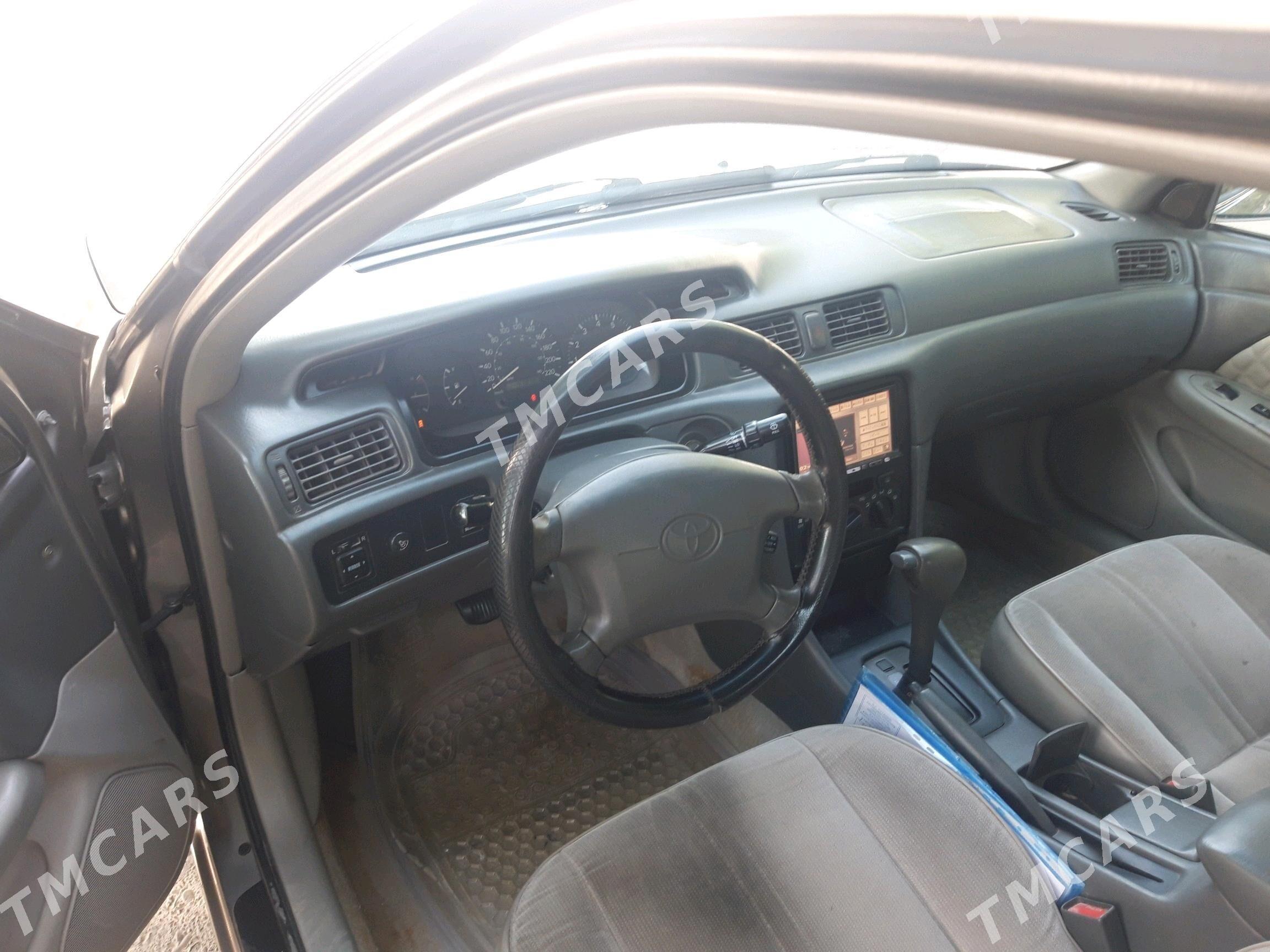 Toyota Camry 1997 - 125 000 TMT - Ёлётен - img 4