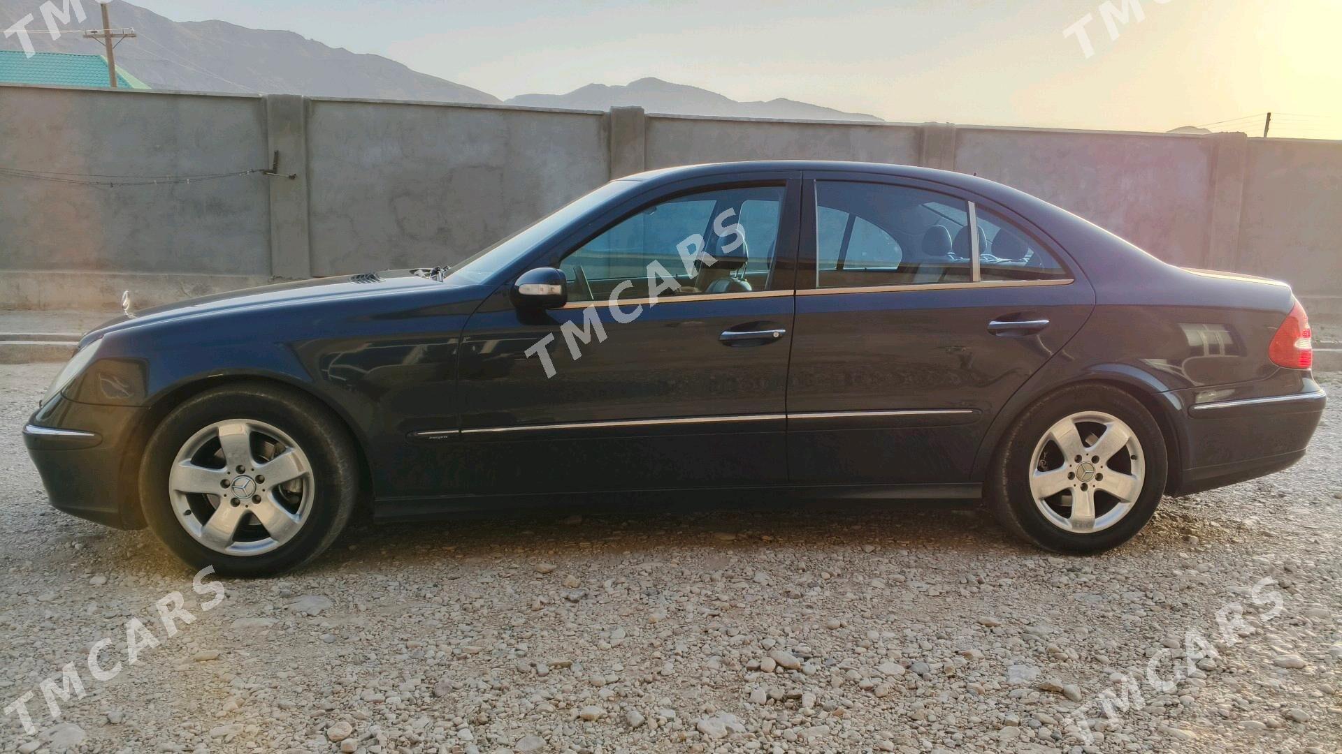 Mercedes-Benz E320 2003 - 120 000 TMT - Балканабат - img 6
