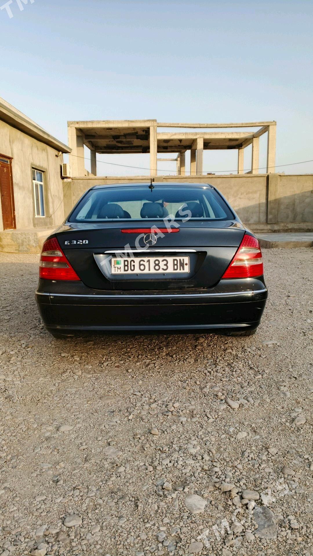 Mercedes-Benz E320 2003 - 120 000 TMT - Балканабат - img 4