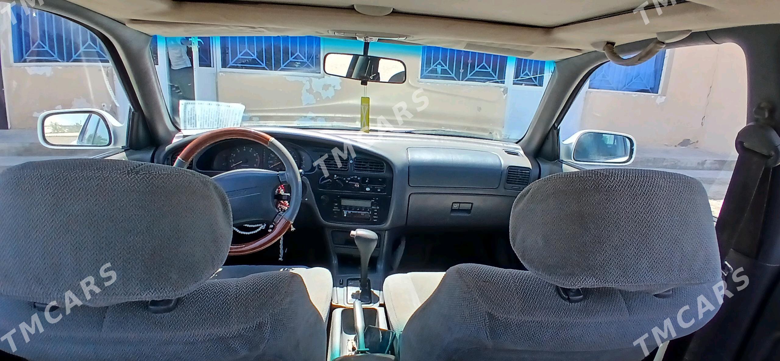 Toyota Camry 1995 - 80 000 TMT - Wekilbazar - img 3