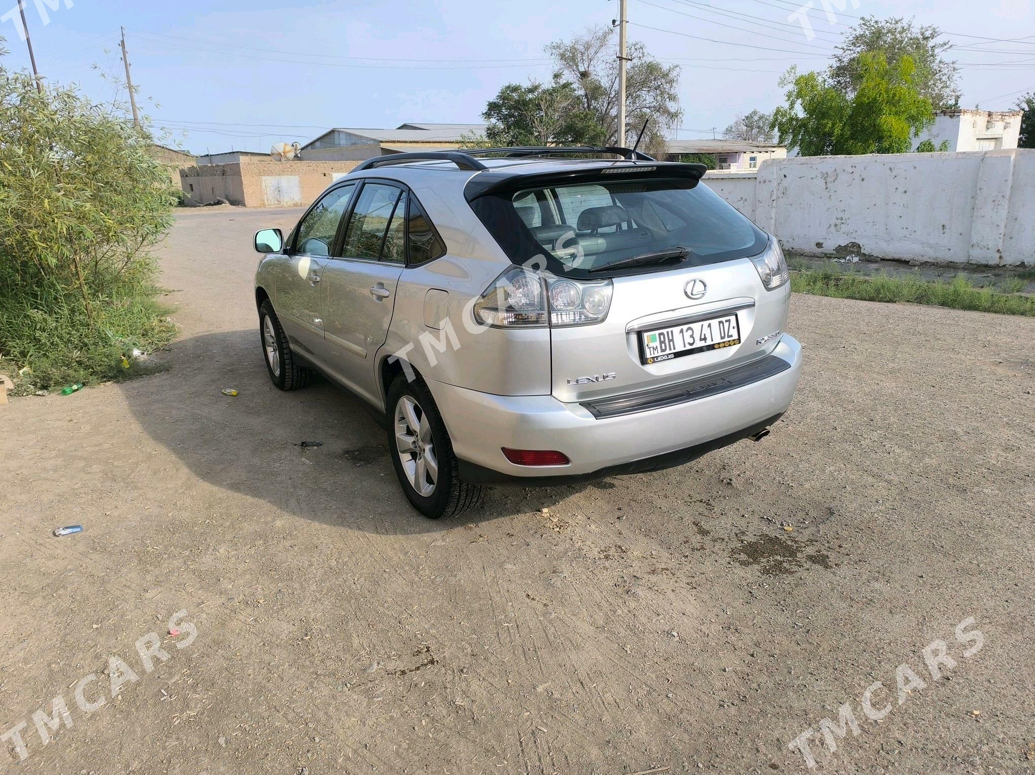 Toyota Innova 2004 - 250 000 TMT - Гурбансолтан Едже - img 2