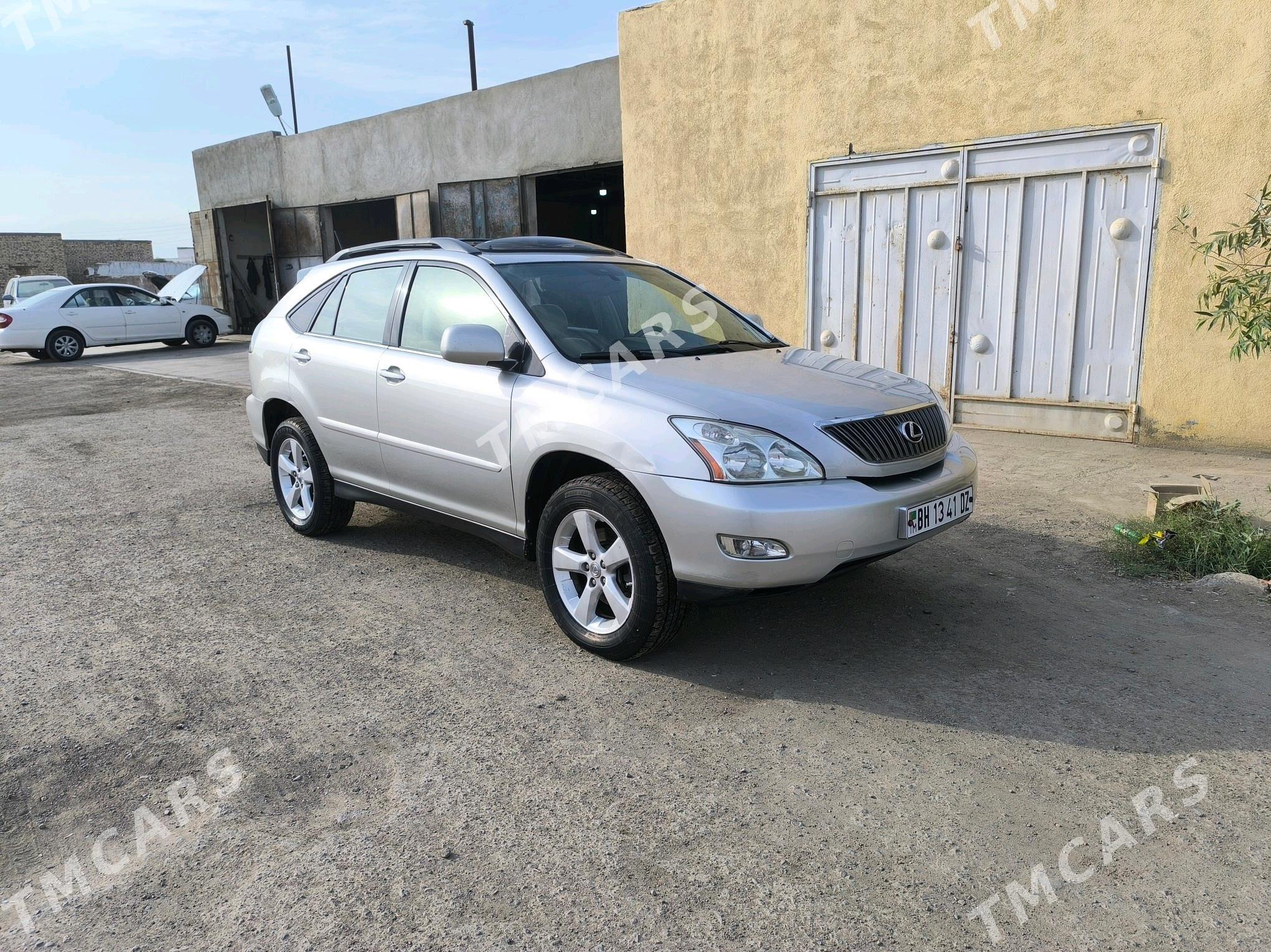 Toyota Innova 2004 - 250 000 TMT - Гурбансолтан Едже - img 7