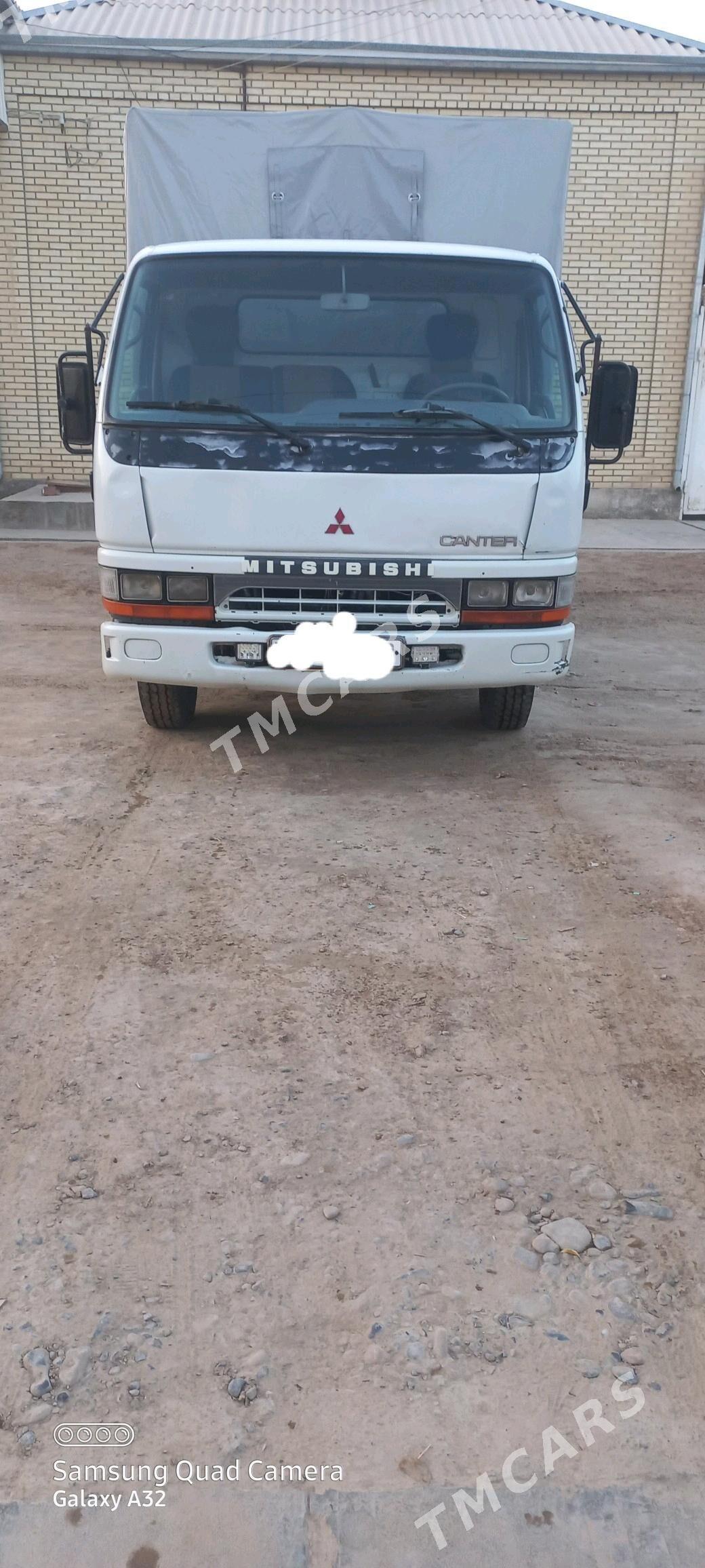 Mitsubishi Canter 2002 - 210 000 TMT - Mary - img 1