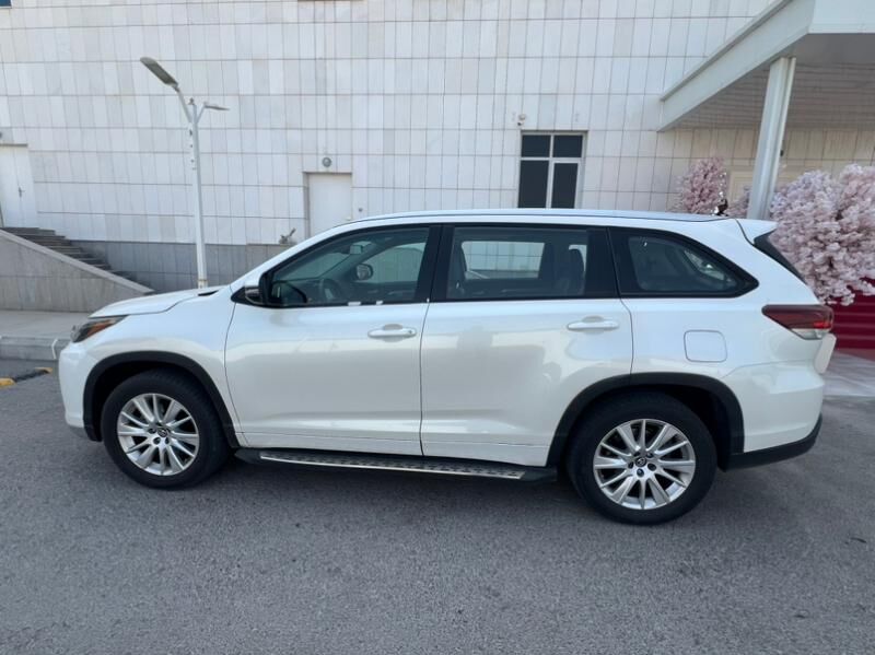 Toyota Highlander 2019 - 479 000 TMT - Ашхабад - img 4