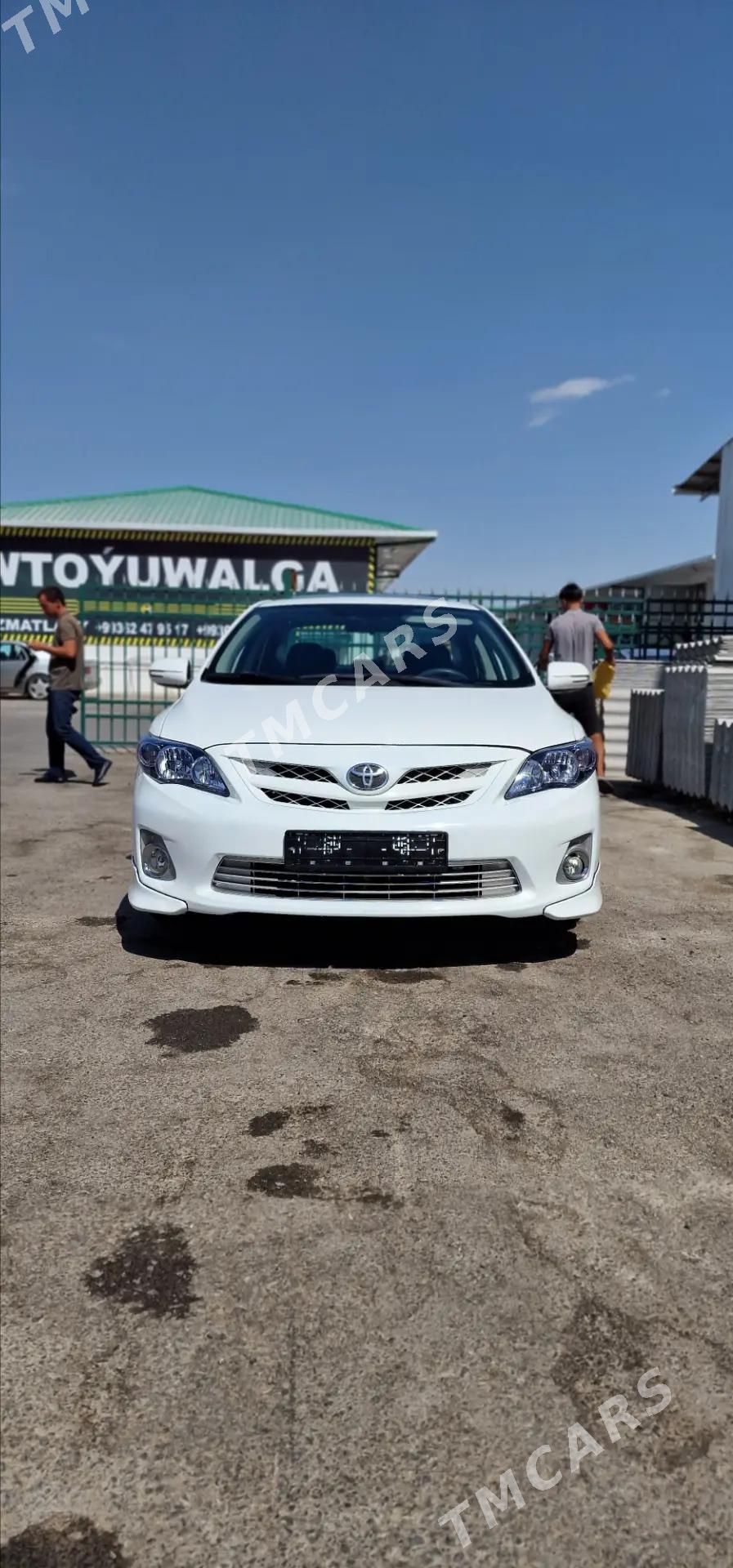 Toyota Corolla 2013 - 220 000 TMT - Бахарден - img 1