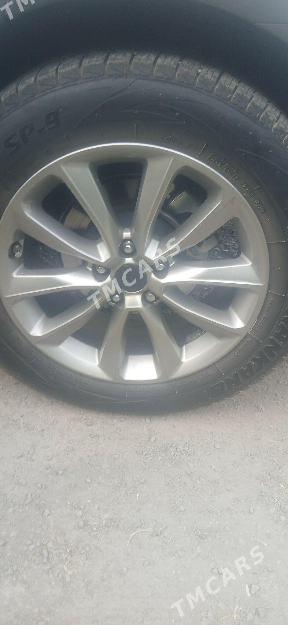 Hyundai Santa Fe Sport 2017 - 275 000 TMT - Ашхабад - img 2