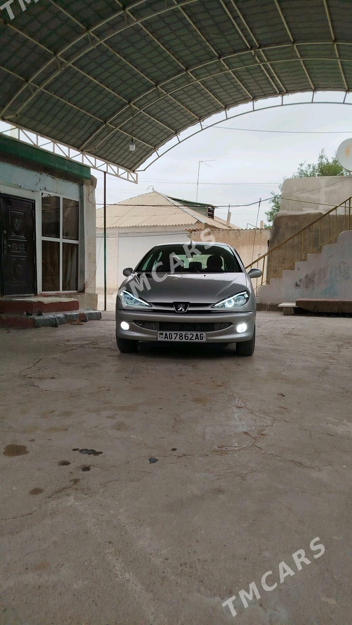 Peugeot 206 2005 - 70 000 TMT - Багир - img 3