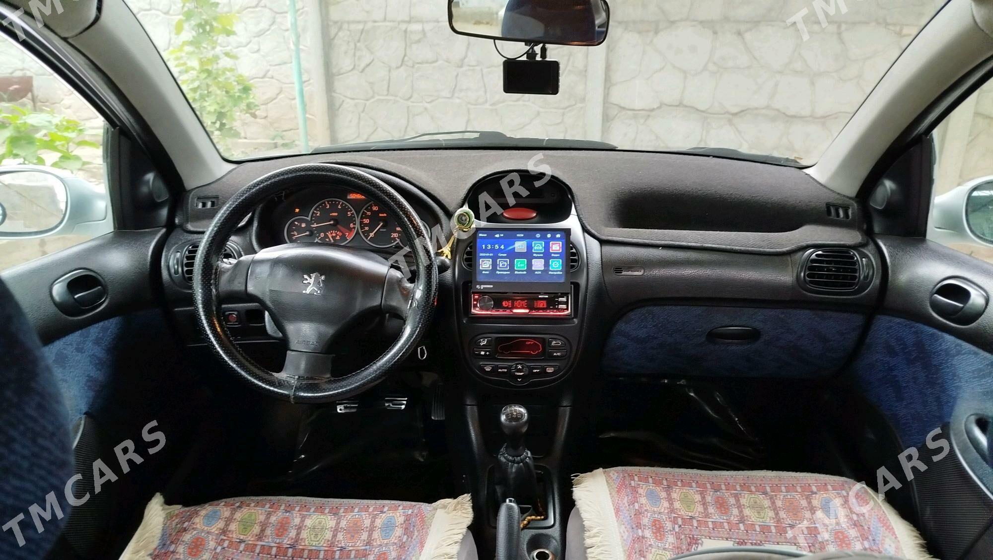 Peugeot 206 2005 - 70 000 TMT - Багир - img 4