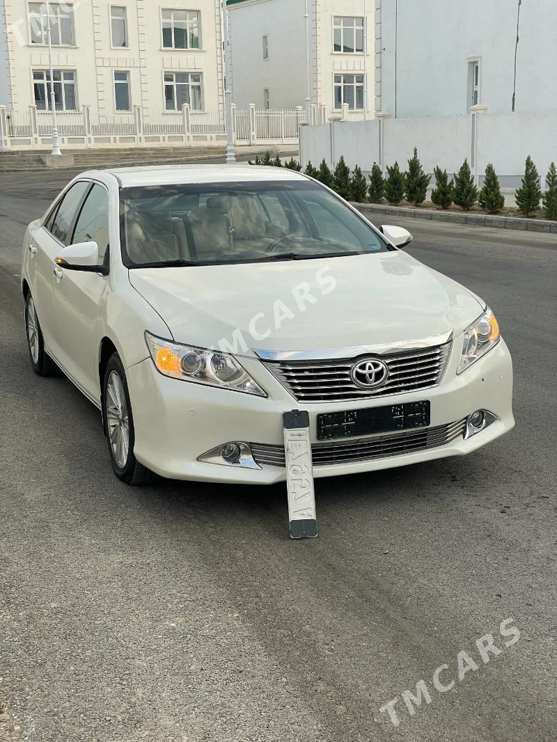 Toyota Camry 2012 - 190 000 TMT - Анев - img 4