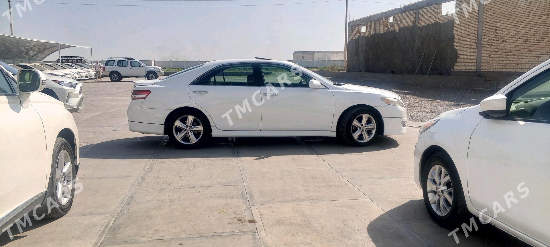 Toyota Camry 2010 - 190 000 TMT - Мары - img 2