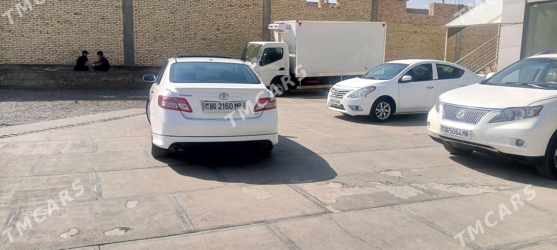 Toyota Camry 2010 - 190 000 TMT - Мары - img 4