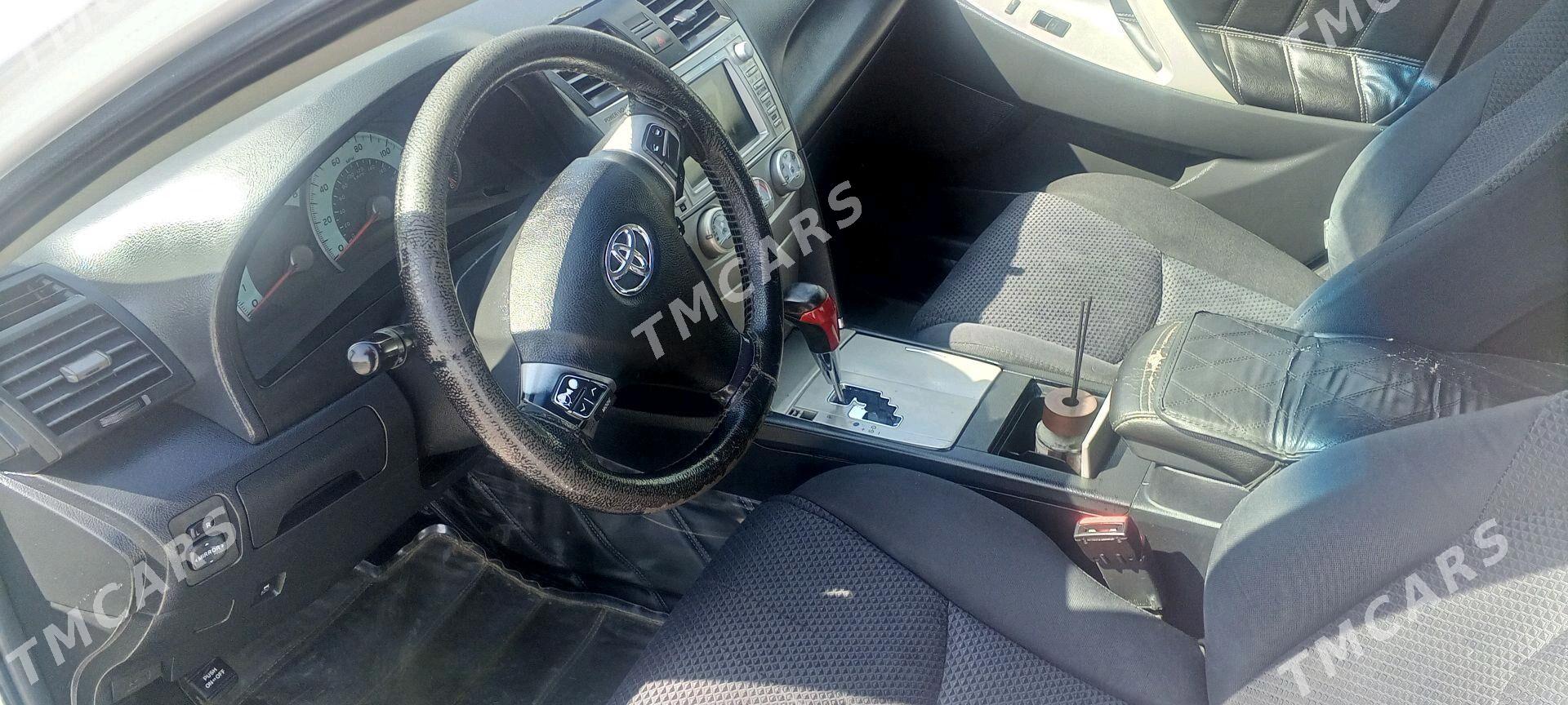 Toyota Camry 2010 - 190 000 TMT - Мары - img 5