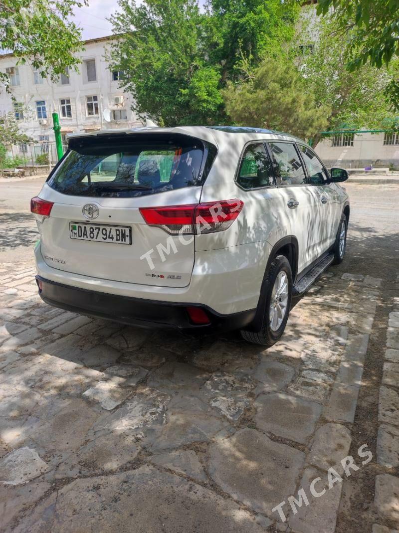 Toyota Highlander 2019 - 445 000 TMT - Türkmenbaşy - img 4