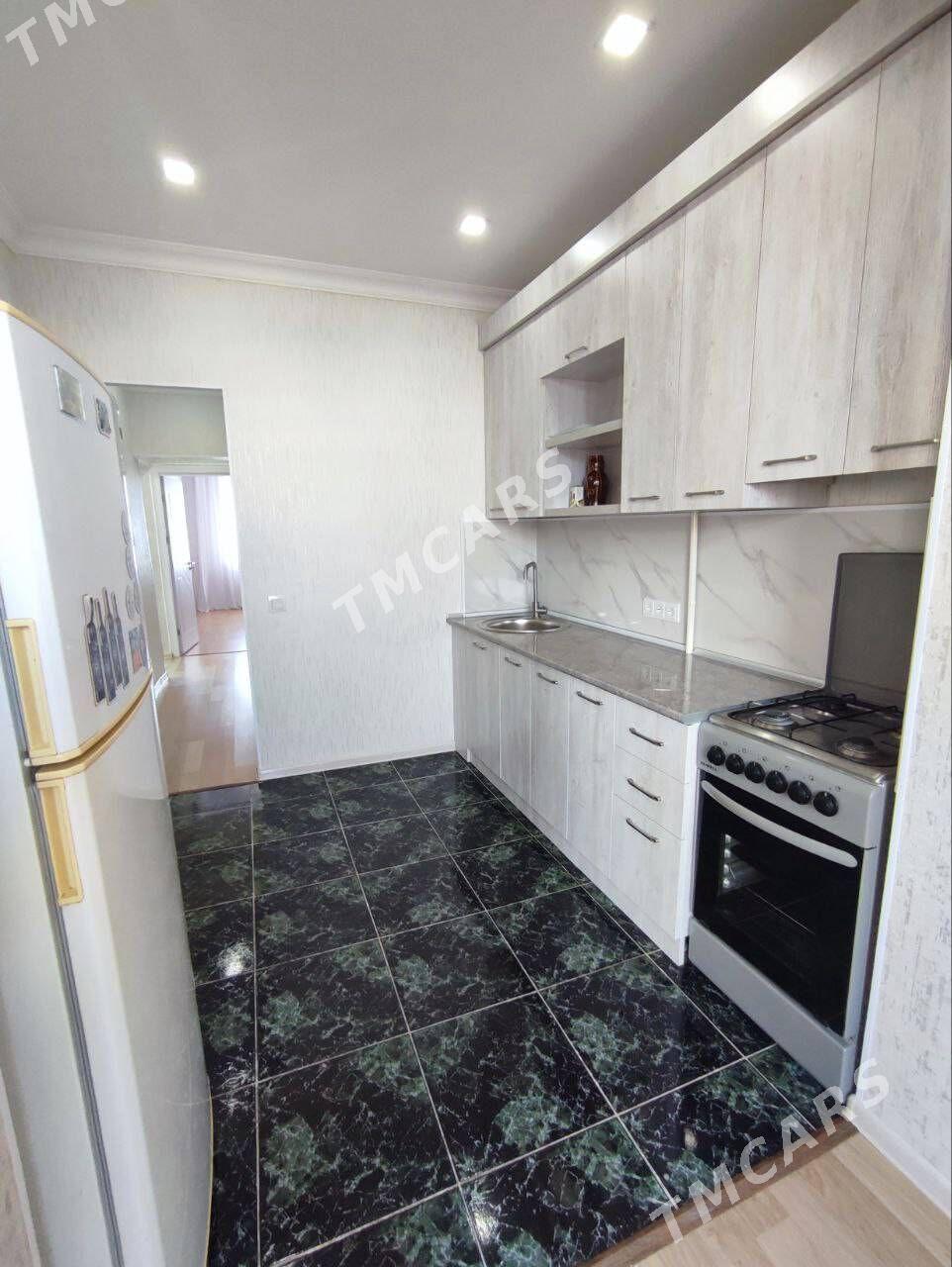Мир 1 2этаж 3 комнаты 75м² - Ашхабад - img 1