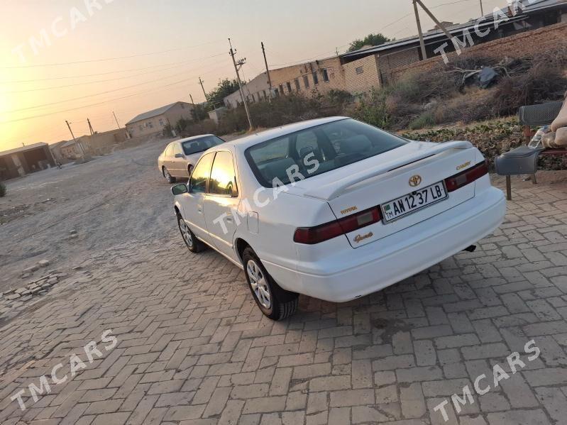 Toyota Camry 1998 - 100 000 TMT - Халач - img 2