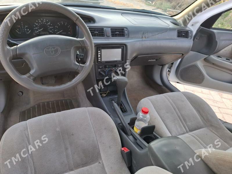 Toyota Camry 1998 - 100 000 TMT - Халач - img 4