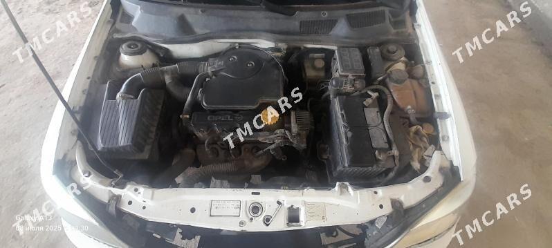 Opel Astra 2000 - 65 000 TMT - Чарджоу - img 2
