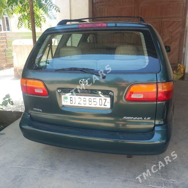 Toyota Sienna 2000 - 150 000 TMT - Шабатский этрап - img 3