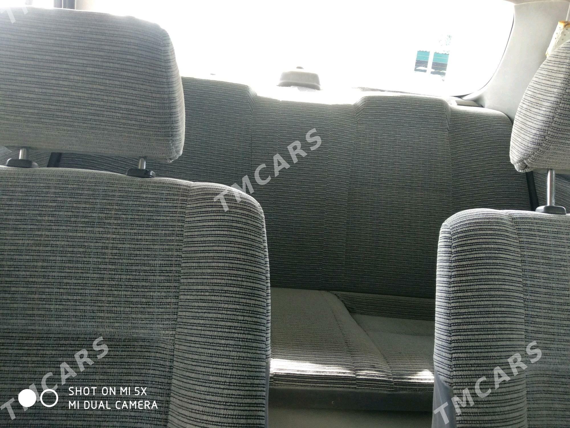 Toyota Carina 1993 - 60 000 TMT - Сакарчага - img 4