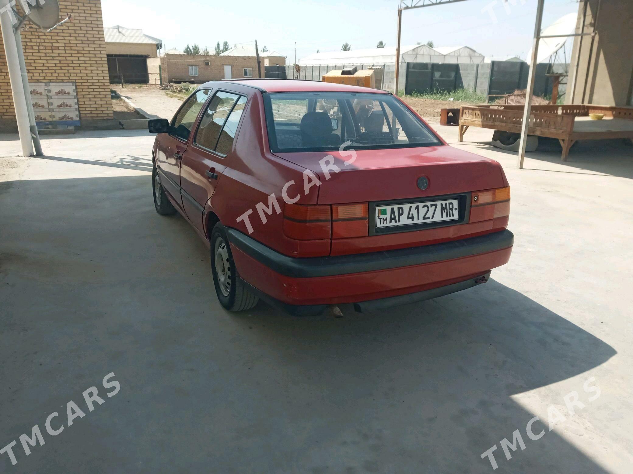 Volkswagen Jetta 1993 - 25 000 TMT - Wekilbazar - img 3