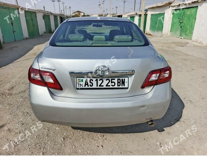 Toyota Camry 2010 - 190 000 TMT - Балканабат - img 4