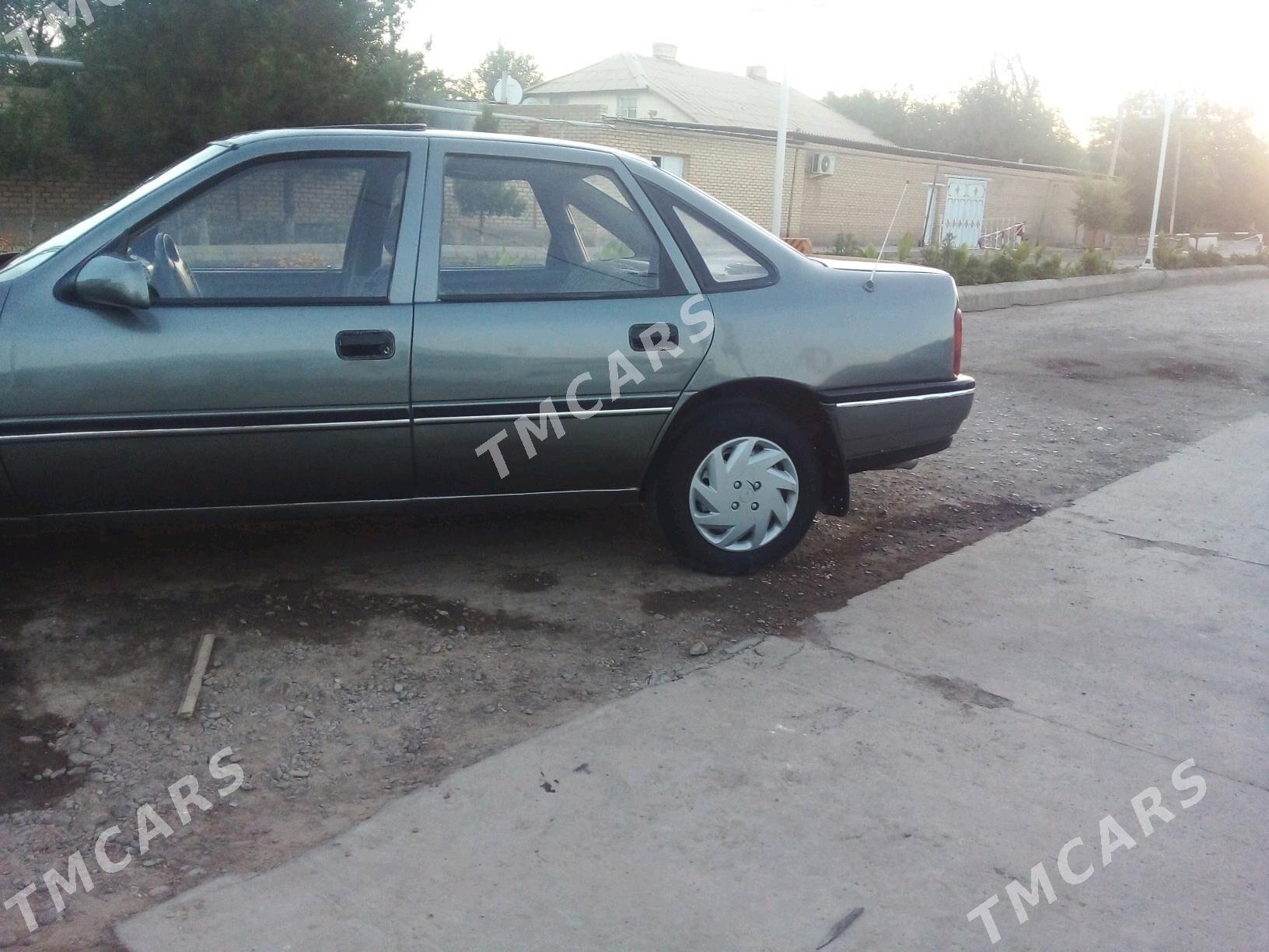 Opel Vectra 1991 - 26 000 TMT - Sakarçäge - img 4