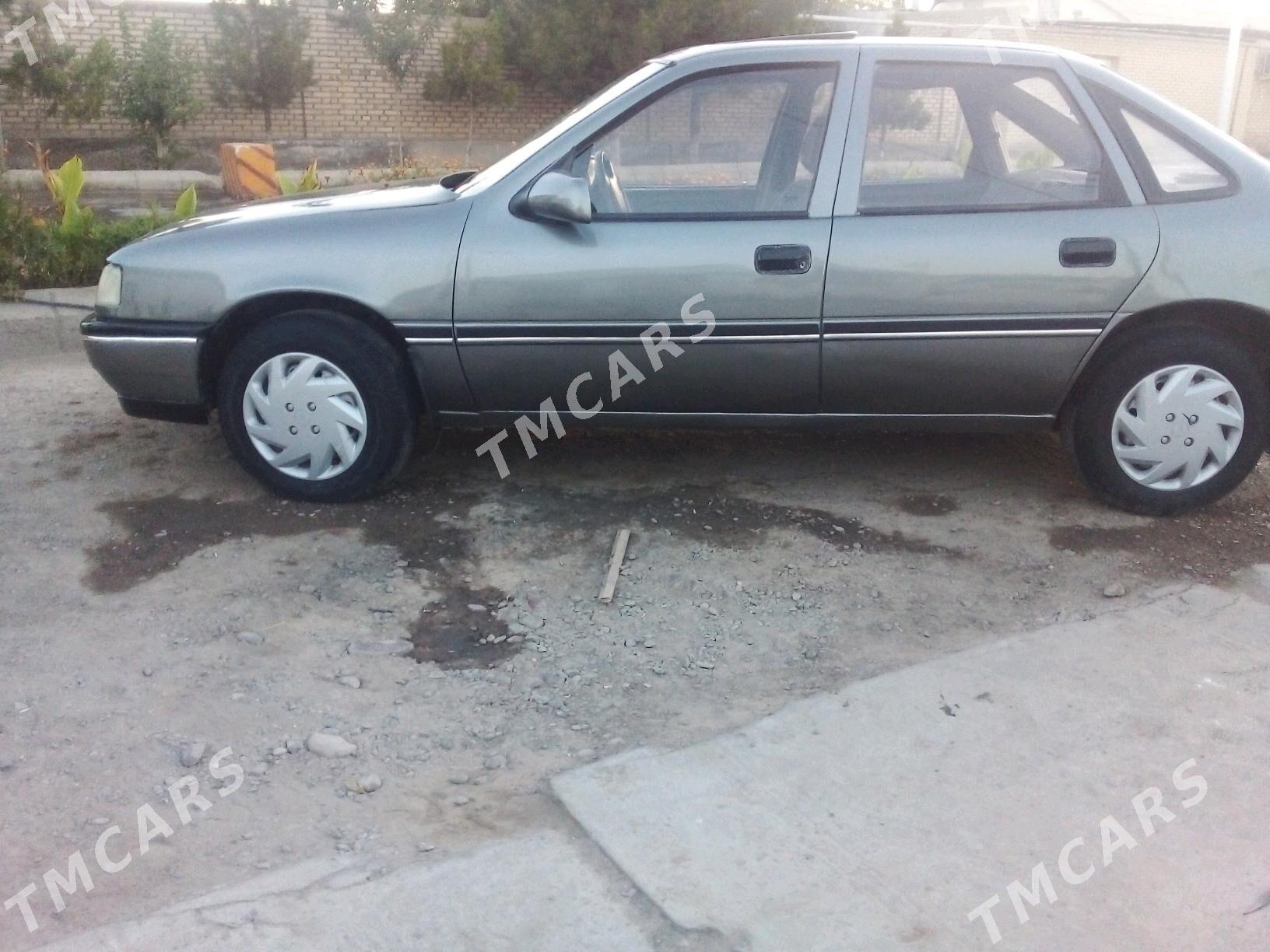 Opel Vectra 1991 - 26 000 TMT - Sakarçäge - img 2