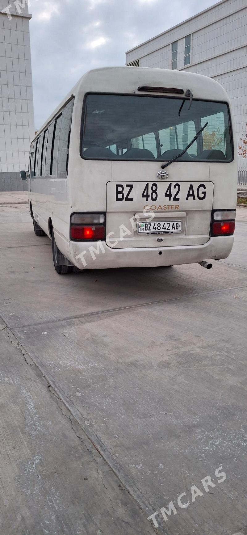 Toyota Coaster 2006 - 400 000 TMT - Aşgabat - img 5