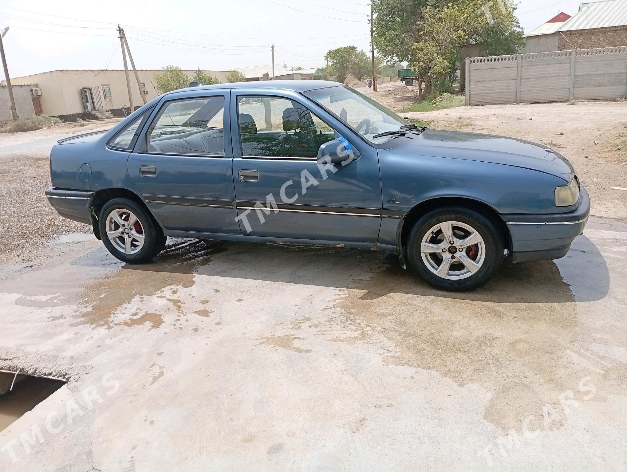 Opel Vectra 1993 - 25 000 TMT - Койтендаг - img 6