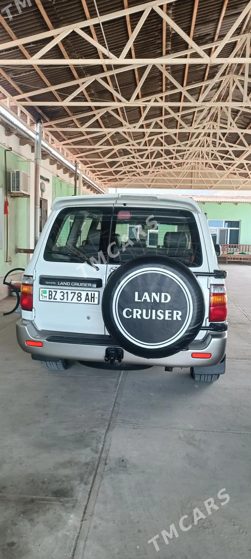 Toyota Land Cruiser 2002 - 400 000 TMT - Берекет - img 10
