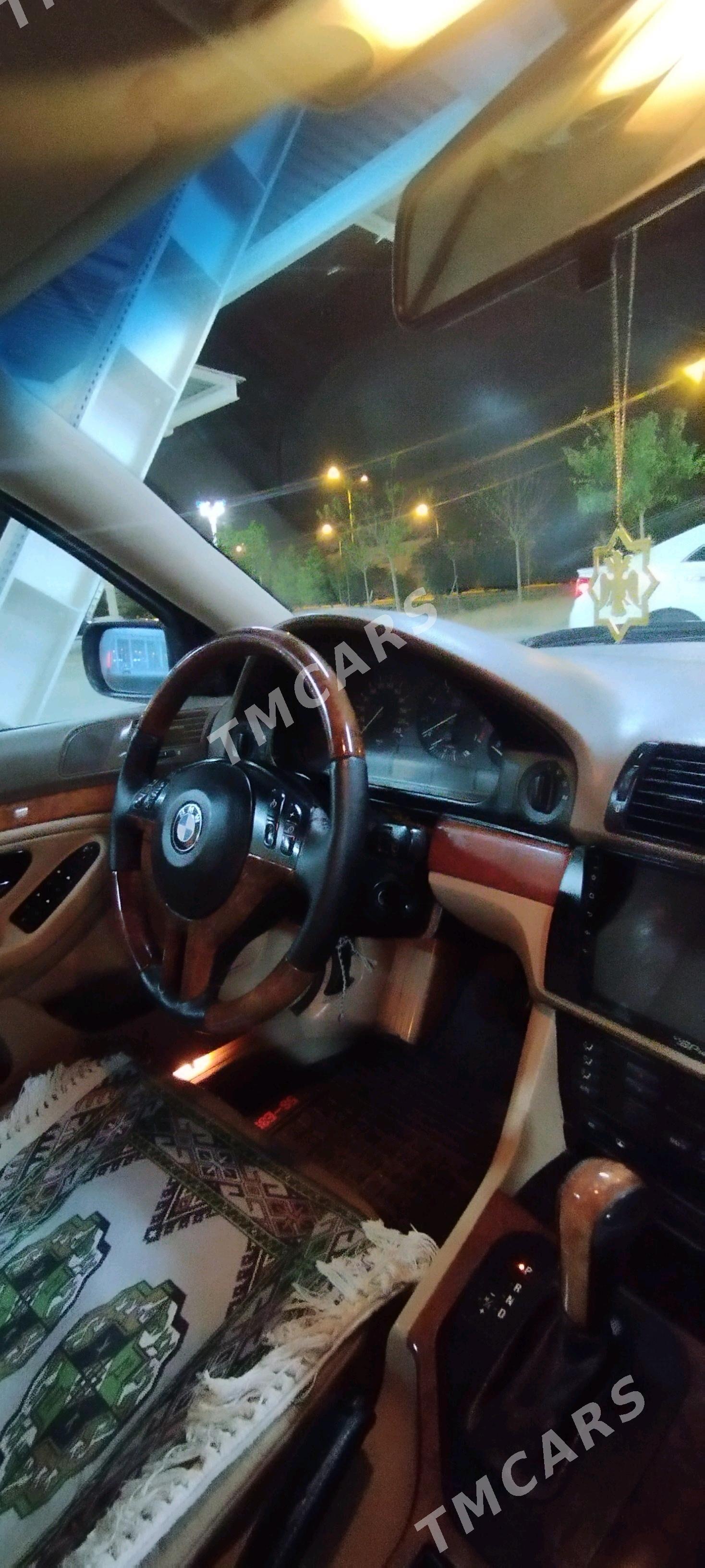 BMW E39 2003 - 115 000 TMT - Балканабат - img 7