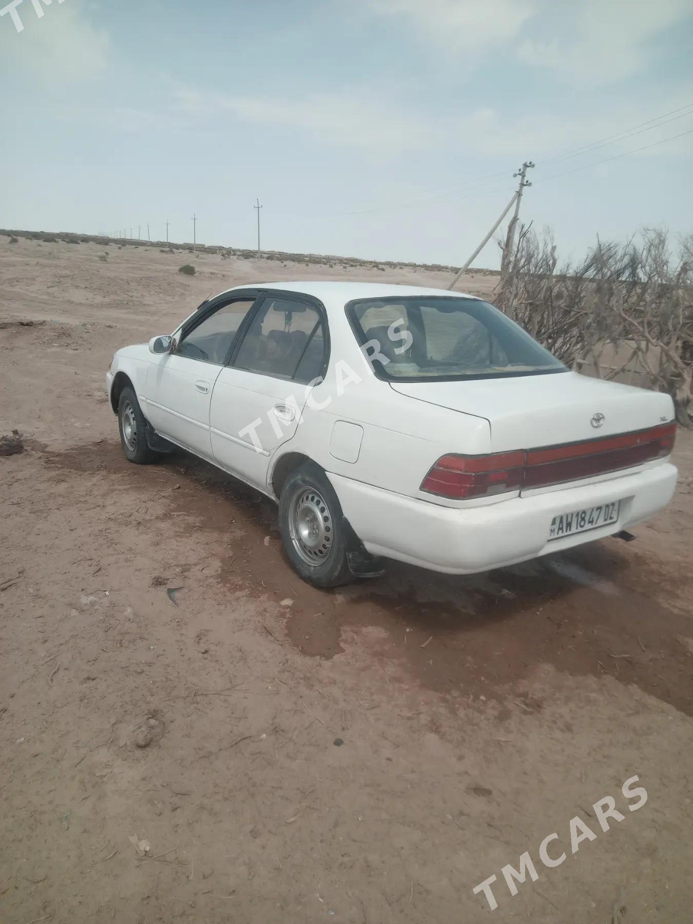 Toyota Corolla 1995 - 60 000 TMT - Türkmenbaşy etr. - img 2