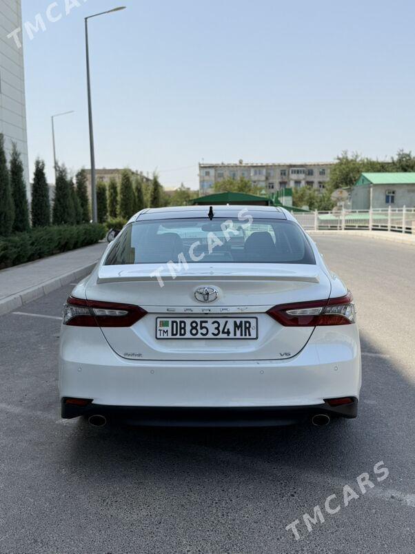 Toyota Camry 2022 - 450 000 TMT - Мары - img 2