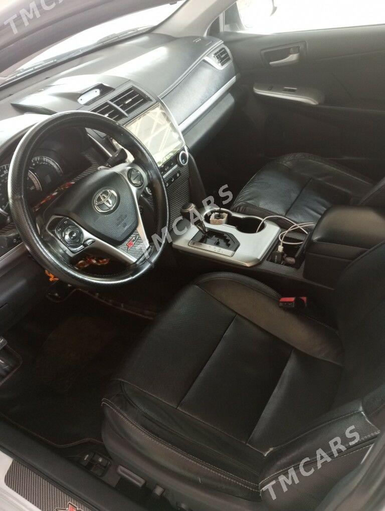 Toyota Camry 2013 - 225 000 TMT - Багир - img 3