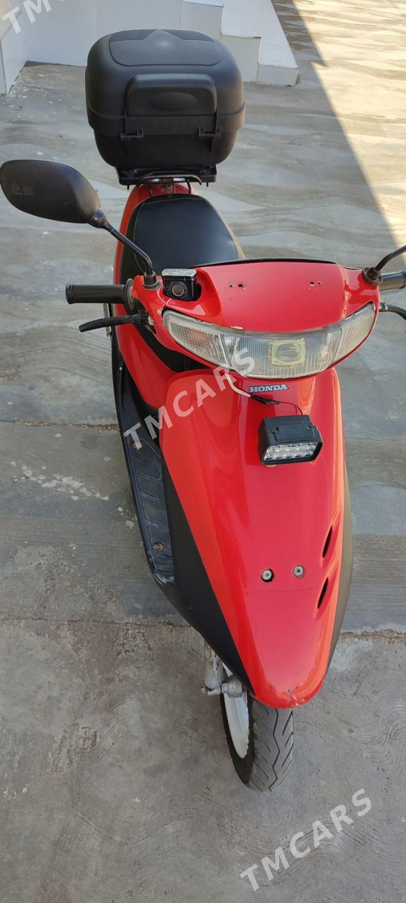 Honda Civic 2015 - 7 000 TMT - Дянев - img 4