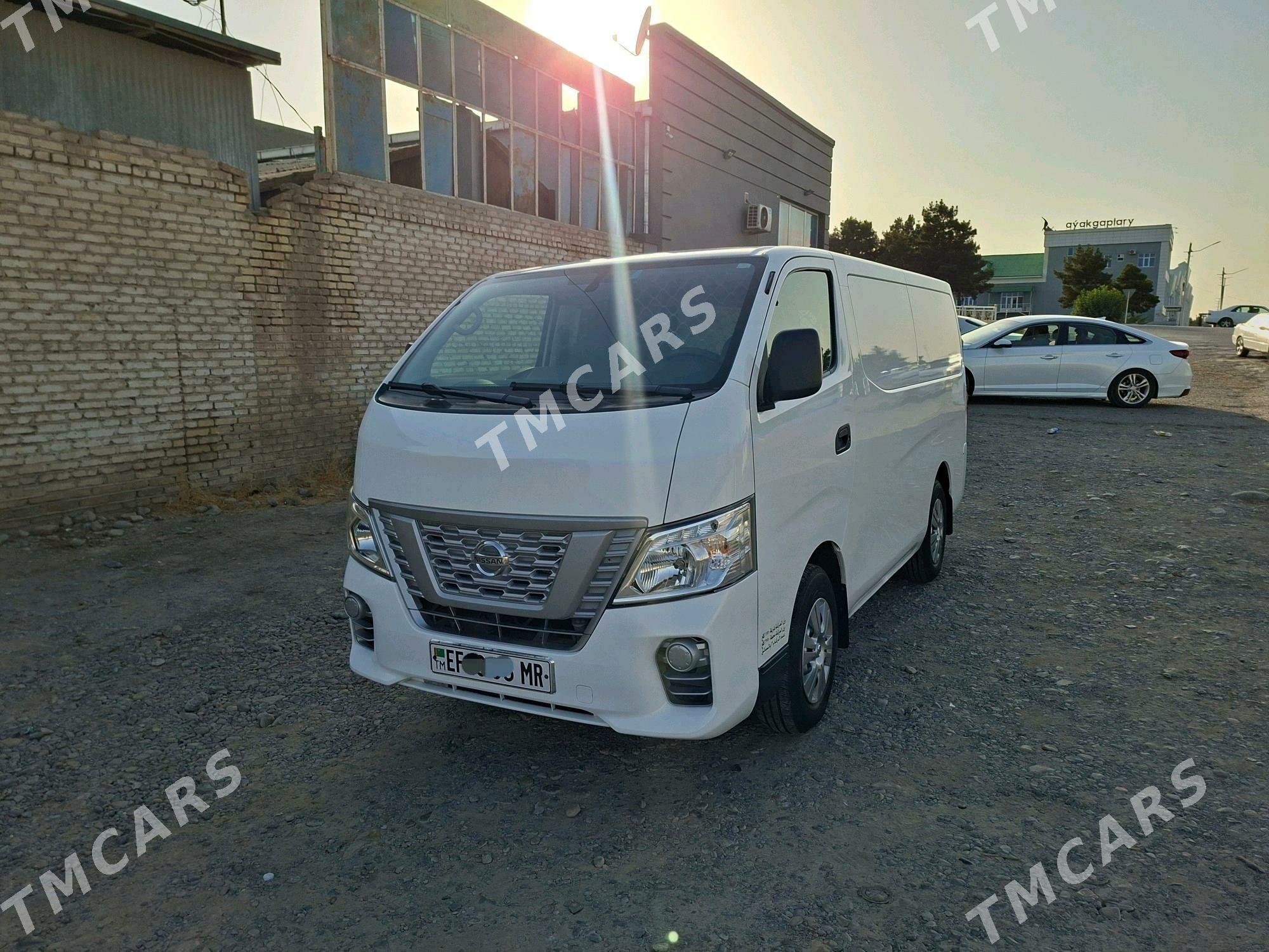 Toyota Hiace 2021 - 340 000 TMT - Мары - img 5