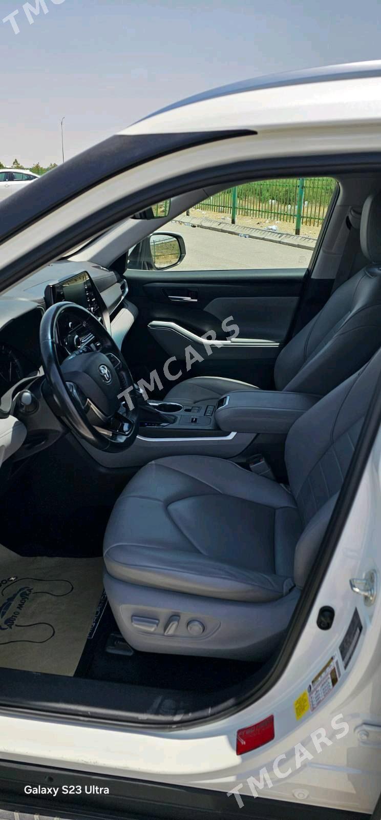 Toyota Highlander 2020 - 635 000 TMT - Тязе заман - img 6