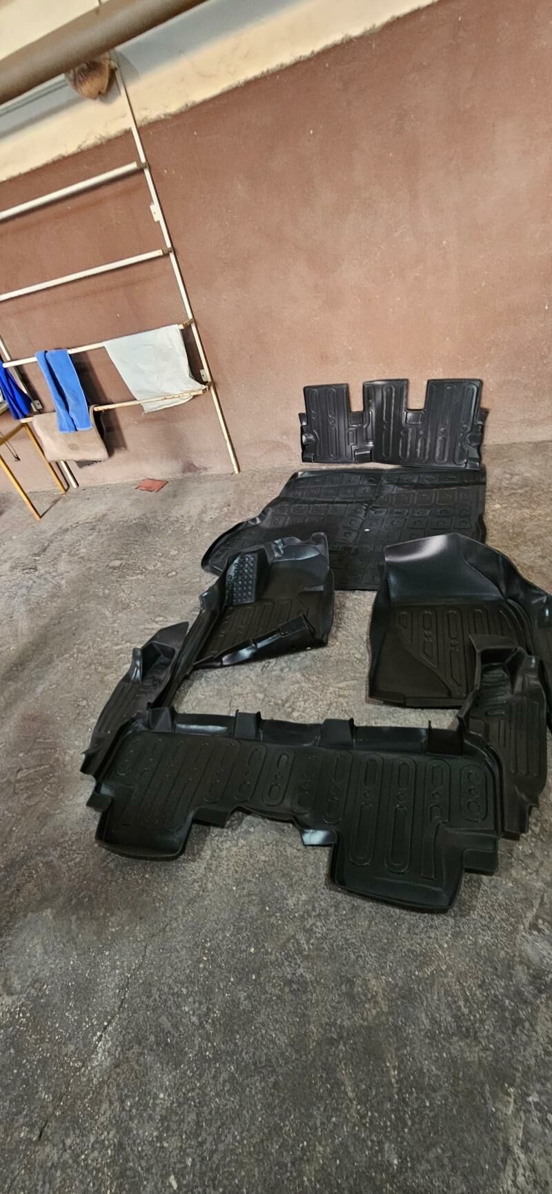 Резиновые КОВРИКИ КОМПЛЕКТ. 2 500 TMT - Türkmenabat - img 5