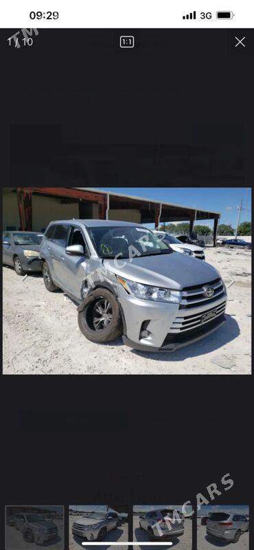 Toyota Highlander 2019 - 450 000 TMT - Дашогуз - img 8