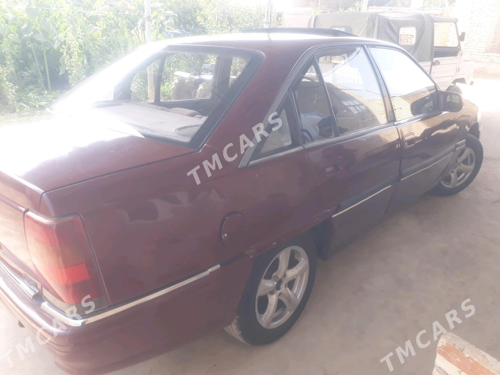 Opel Omega 1991 - 12 000 TMT - Сакар - img 3