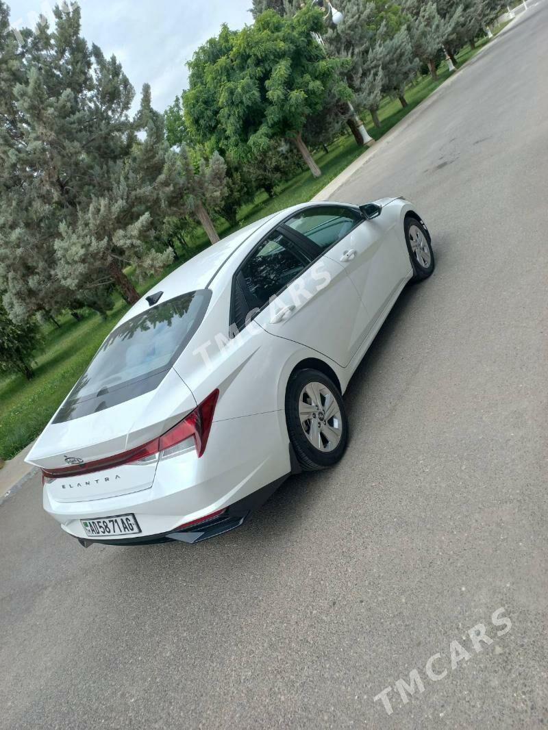 Hyundai Elantra 2021 - 260 000 TMT - Aşgabat - img 9