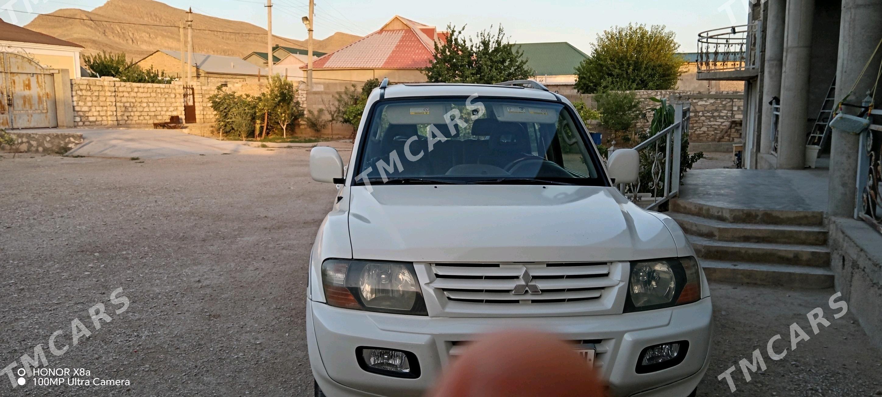 Mitsubishi Montero 2002 - 120 000 TMT - Balkanabat - img 3