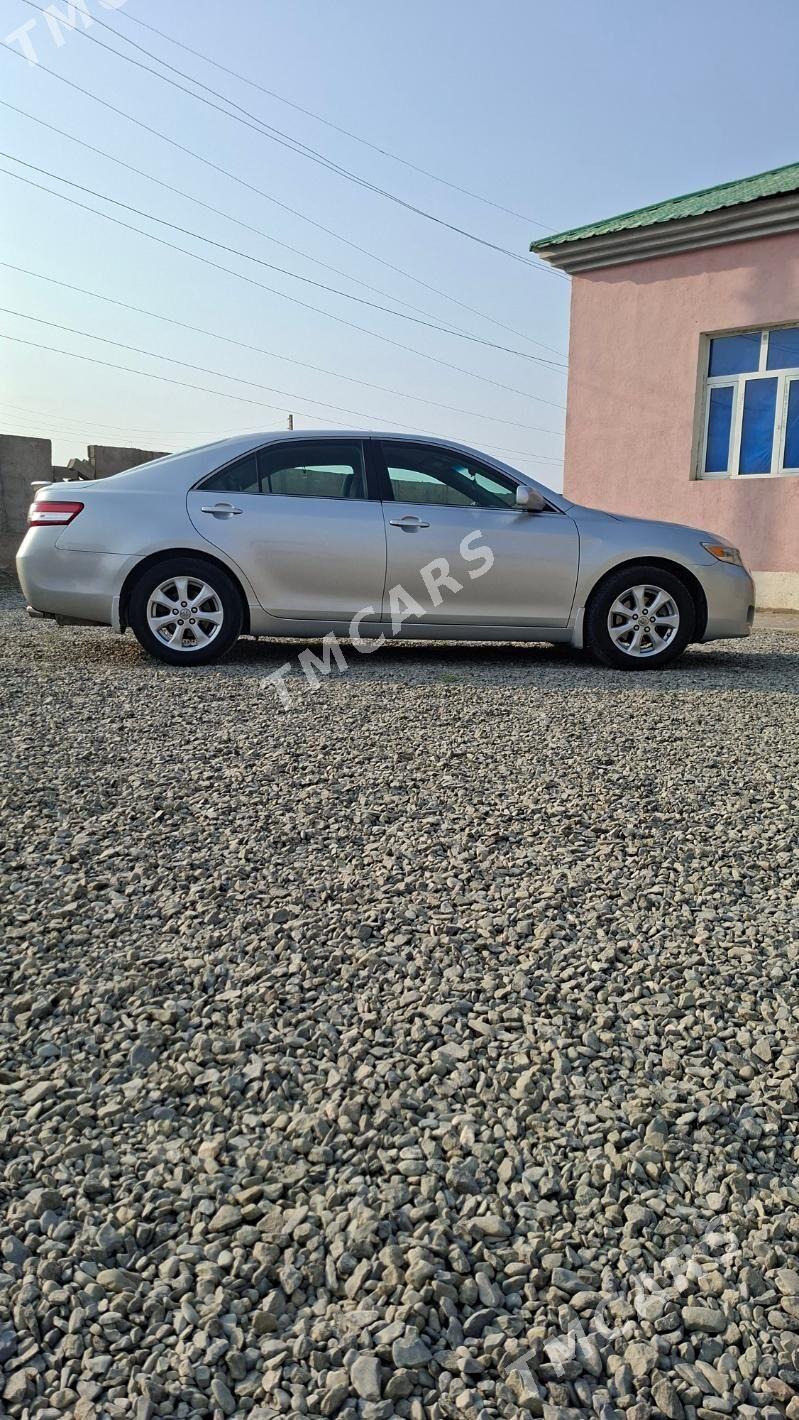 Toyota Camry 2010 - 200 000 TMT - Халач - img 2